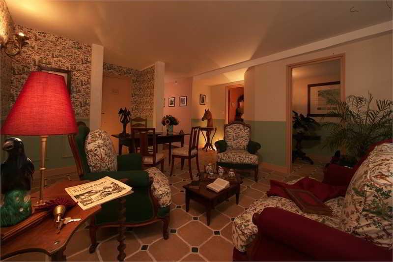 Logis Hotel Le Boudoir Belvès Εξωτερικό φωτογραφία