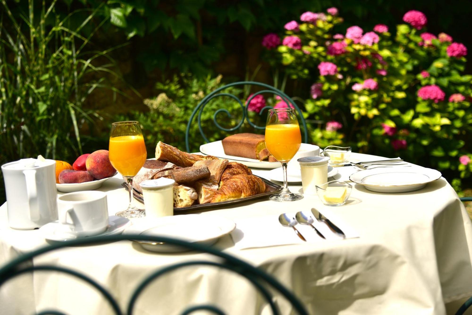 Logis Hotel Le Boudoir Belvès Εξωτερικό φωτογραφία