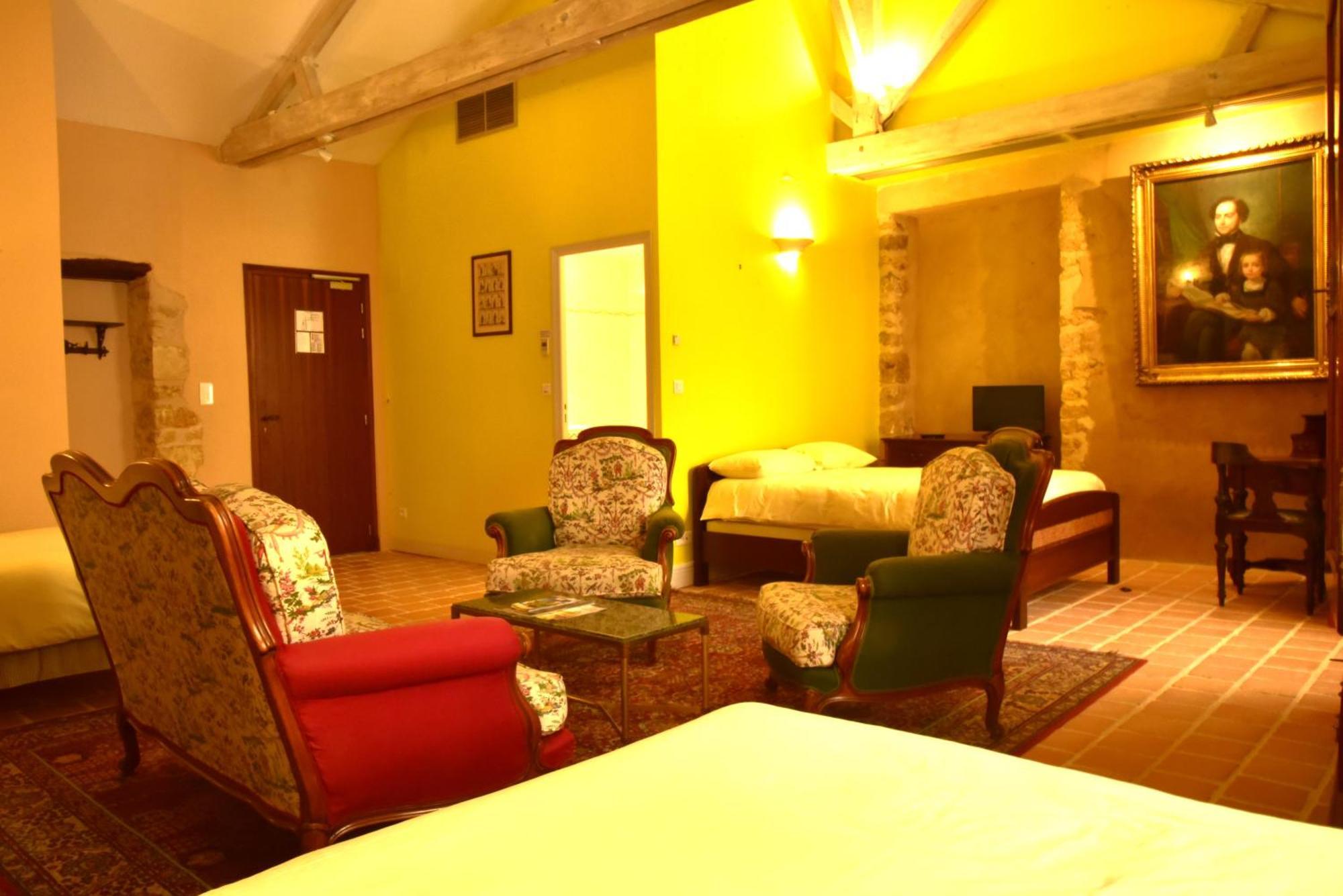 Logis Hotel Le Boudoir Belvès Δωμάτιο φωτογραφία